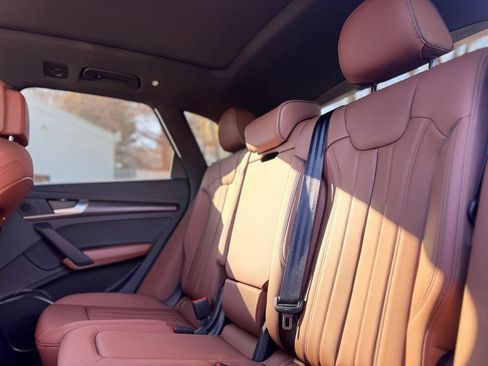 Used 2025 Audi Q5 2.0T Premium image 18