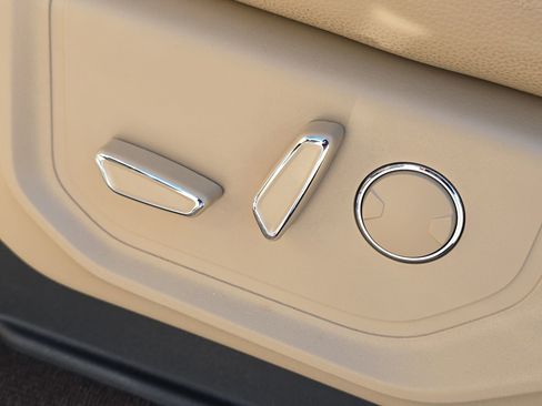 Used 2018 Ford F150 Lariat image 12