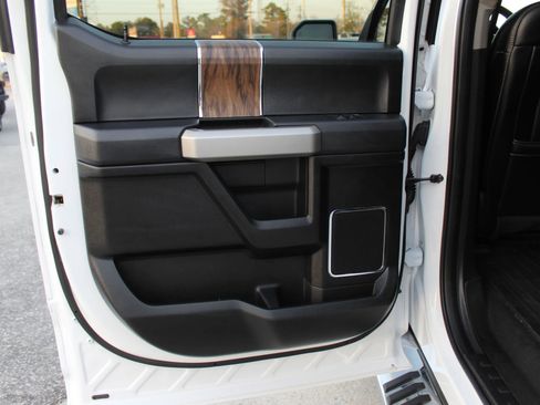 Used 2018 Ford F150 Lariat w/ Equipment Group 502A Luxury image 21