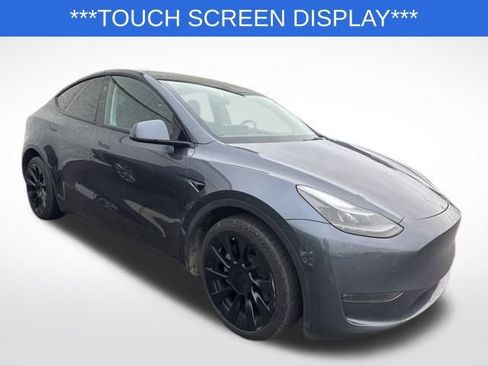 Used 2023 Tesla Model Y Long Range image 7