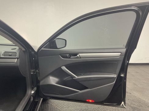 Used 2014 Volkswagen Passat TDI SE FWD image 21