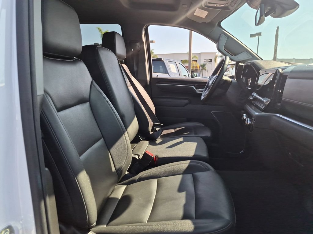 Used 2025 GMC Sierra 1500 SLT AWD/4WD image 28