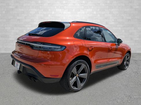 Used 2024 Porsche Macan image 2