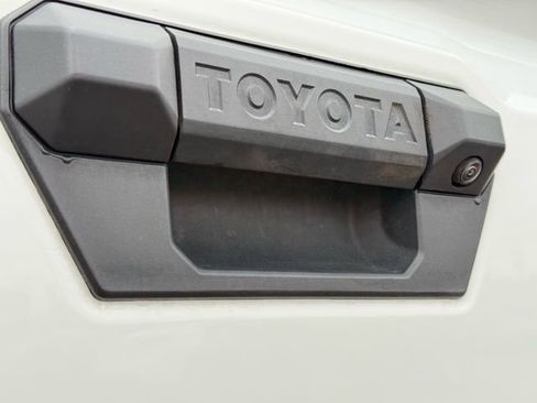 Certified 2025 Toyota Tacoma TRD Off-Road image 36