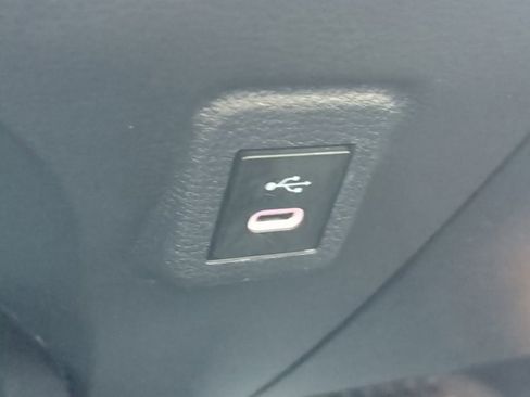 Used 2025 Toyota Corolla LE image 20