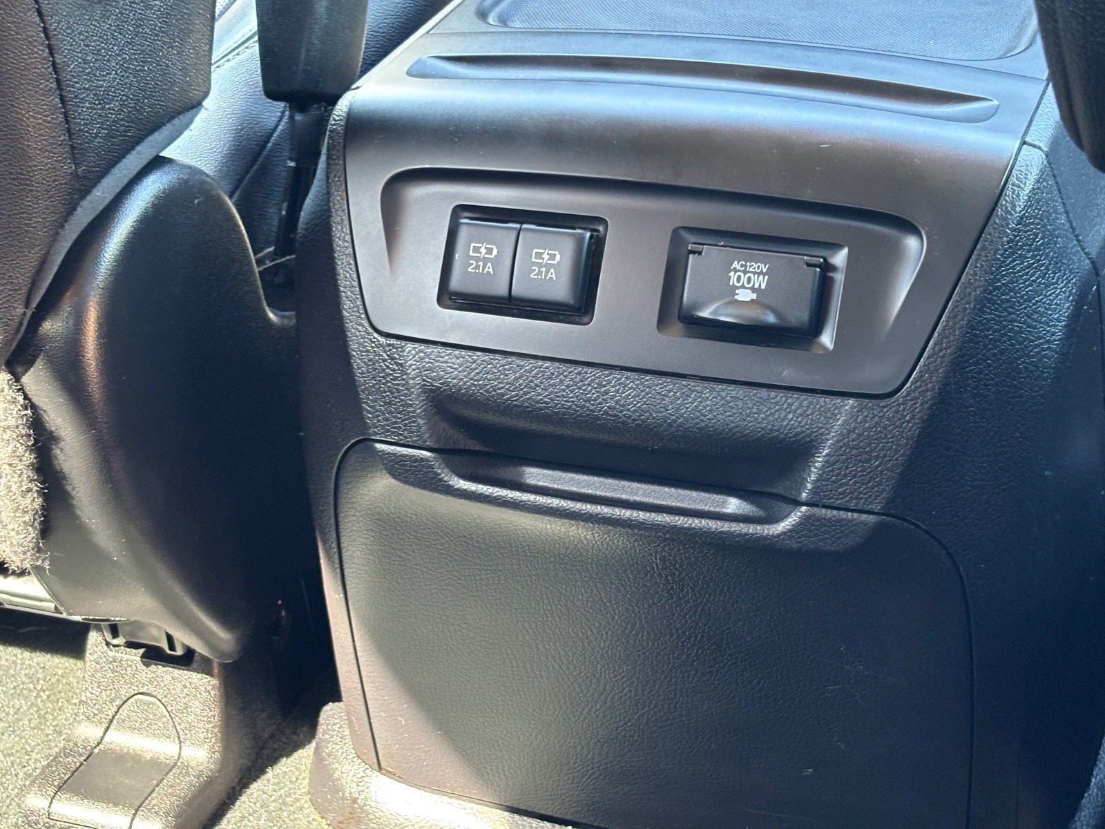 Used 2020 Toyota Sienna SE w/ Carpet Mat Package FWD image 28