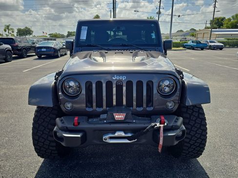 Used 2016 Jeep Wrangler Unlimited Rubicon AWD/4WD image 3