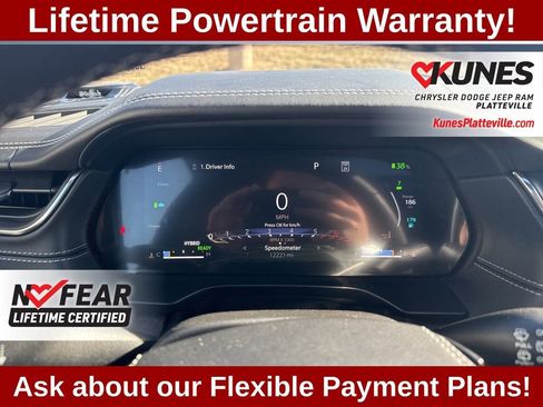 Used 2023 Jeep Grand Cherokee Overland w/ Luxury Tech Group IV image 15