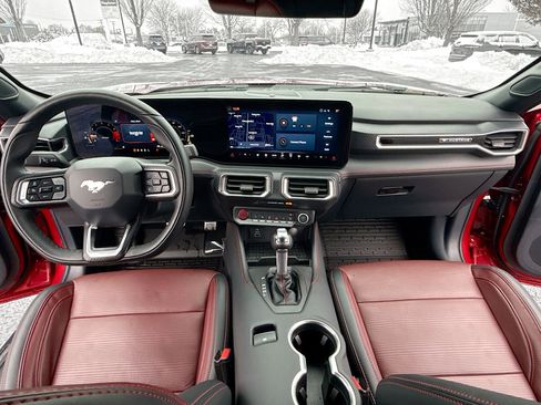 Used 2024 Ford Mustang Premium image 3