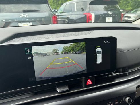Used 2026 Kia Carnival FWD image 23