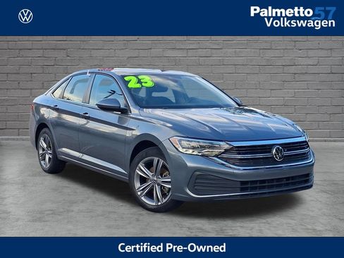 Used 2023 Volkswagen Jetta SE FWD image 1