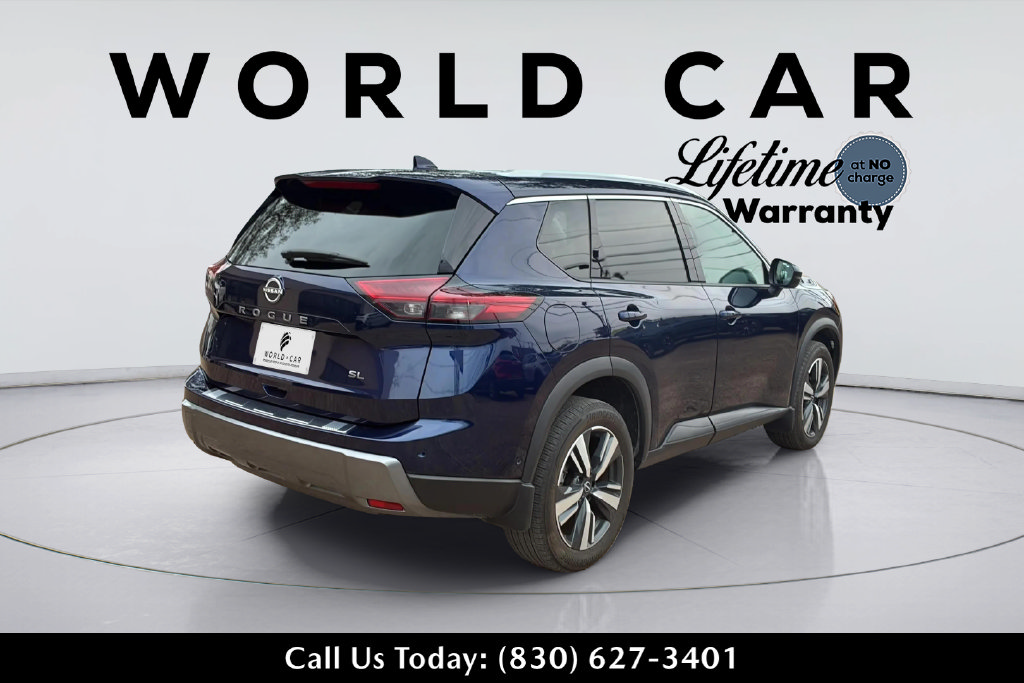 Used 2024 Nissan Rogue SL w/ SL Premium Package FWD image 3