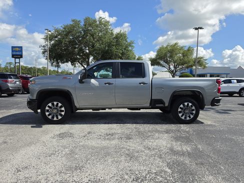 Used 2024 Chevrolet Silverado 2500 Custom w/ Custom Convenience Package AWD/4WD image 9
