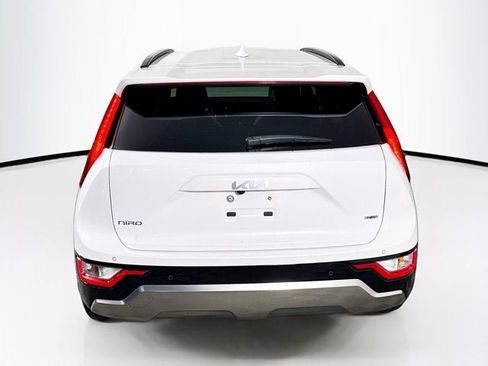 Certified 2023 Kia Niro EX Touring image 6
