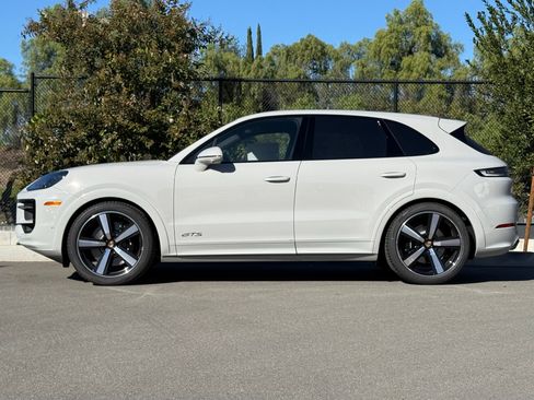 New 2026 Porsche Cayenne GTS AWD/4WD image 2