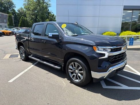 Used 2024 Chevrolet Silverado 1500 LT AWD/4WD image 9