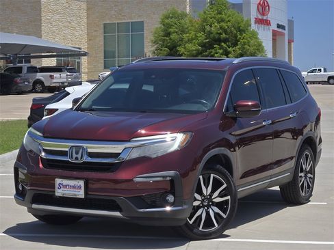 Used 2021 Honda Pilot Touring image 2