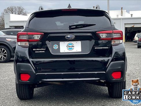 Used 2023 Subaru Crosstrek 2.0i Premium image 4