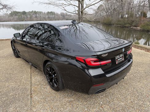 Used 2023 BMW 530i w/ M Sport Package image 9