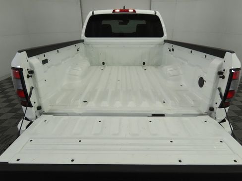 Used 2024 Nissan Frontier SV w/ Technology Package image 28