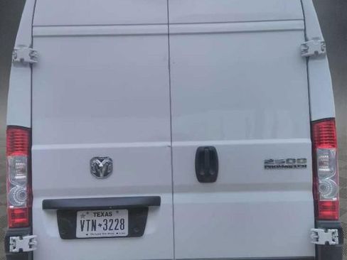 Used 2025 RAM ProMaster 2500 w/ Convenience Group FWD image 7