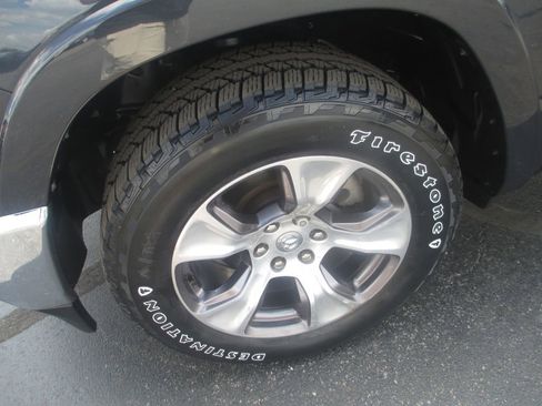 Used 2021 RAM 1500 Laramie AWD/4WD image 15