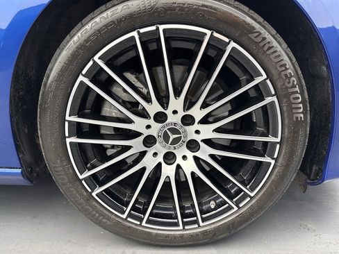 Used 2023 Mercedes-Benz C 300 4MATIC Sedan image 9