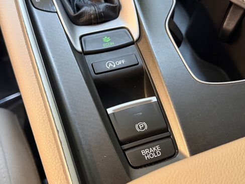 Used 2021 Honda Accord LX image 30