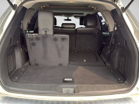 Used 2017 Nissan Pathfinder Platinum w/ Cargo Package AWD/4WD image 29