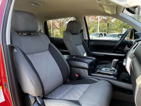 Used 2017 Toyota Tundra SR5 image 24