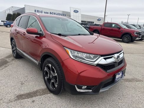 Used 2018 Honda CR-V Touring image 3