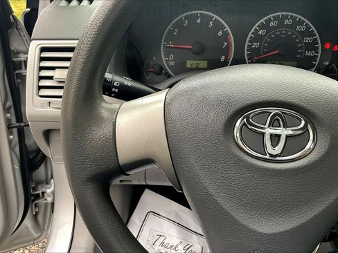 Used 2010 Toyota Corolla LE FWD image 11