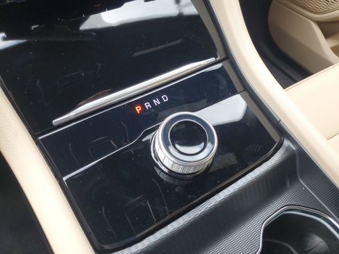 Used 2025 Jeep Grand Cherokee L Limited image 24