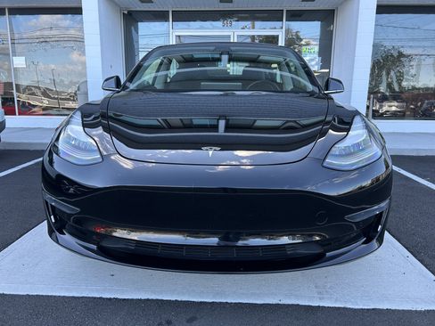 Used 2019 Tesla Model 3 Mid Range image 2