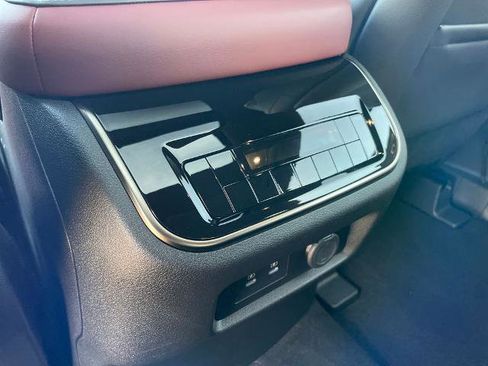 Certified 2025 INFINITI QX80 Autograph image 17