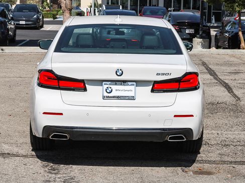 Used 2023 BMW 530i w/ Convenience Package RWD image 5