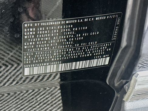Used 2021 Volkswagen Tiguan SEL FWD image 12