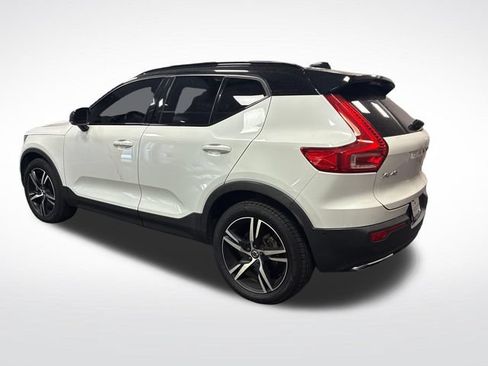 Used 2019 Volvo XC40 T5 R-Design AWD/4WD image 3