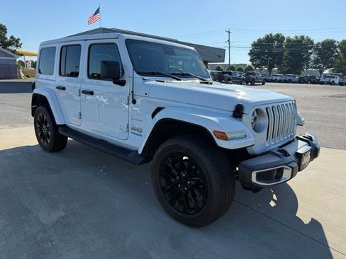 Used 2021 Jeep Wrangler Unlimited Sahara w/ Cold Weather Group AWD/4WD image 4