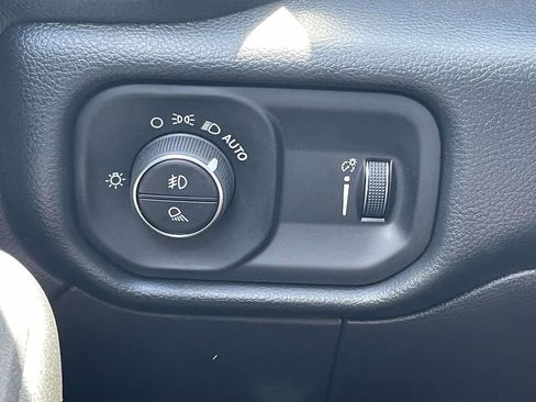 New 2026 RAM 2500 Tradesman w/ Chrome Appearance Group AWD/4WD image 27