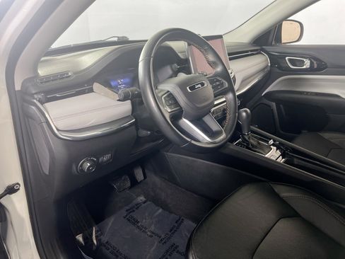 Used 2022 Jeep Compass Limited w/ Sun and Sound Group image 9