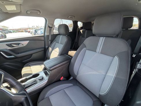 Used 2025 Chevrolet Blazer LT FWD image 37