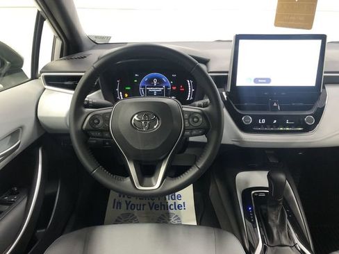 Used 2025 Toyota Corolla SE w/ SE Premium Package AWD/4WD image 16