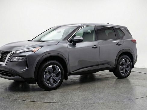 Used 2025 Nissan Rogue SV FWD image 3