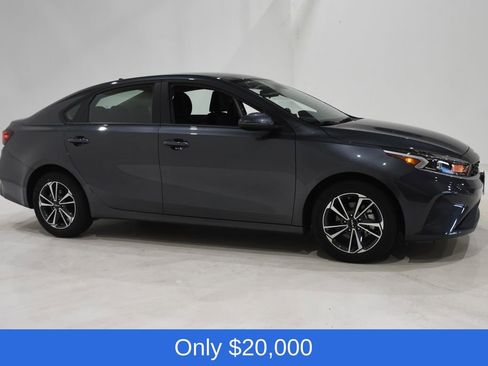 Used 2024 Kia Forte LXS FWD image 4