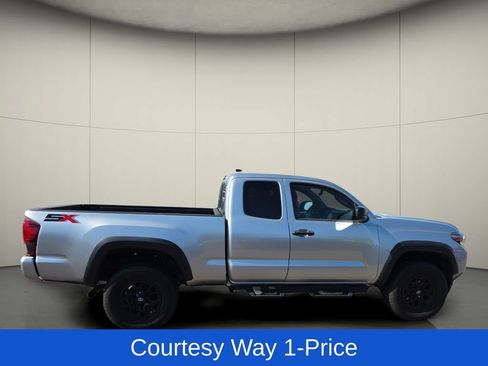 Used 2022 Toyota Tacoma SR w/ SX Package RWD image 11
