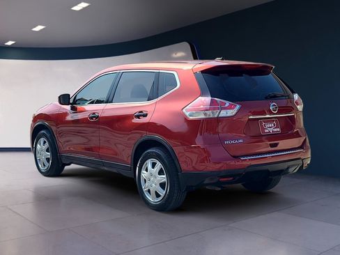 Used 2016 Nissan Rogue S FWD image 3