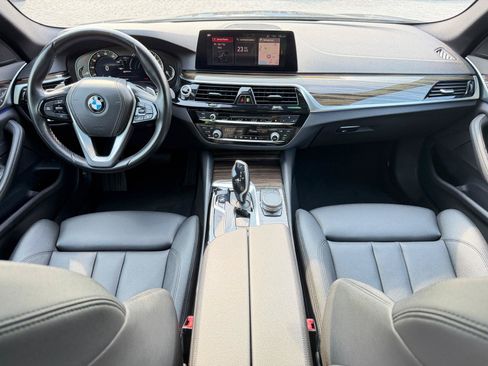 Used 2019 BMW 530e RWD image 22