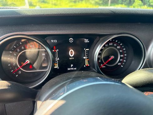 Used 2022 Jeep Gladiator Mojave w/ LED Lighting Group AWD/4WD image 11