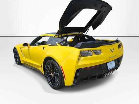 Used 2016 Chevrolet Corvette Z06 w/ 3LZ Preferred Equipment Group RWD image 13
